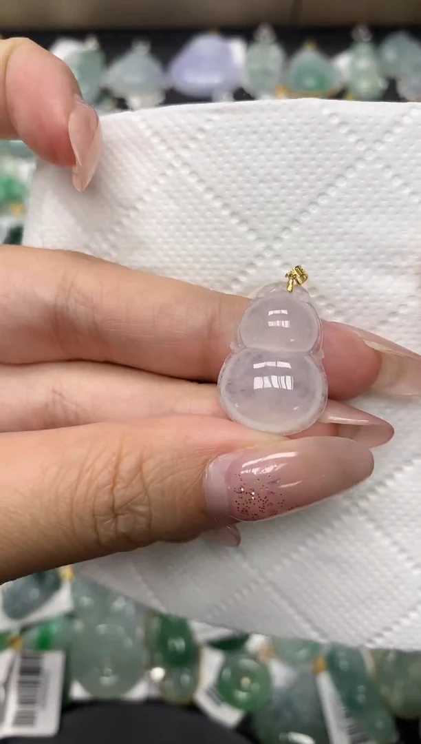 颈饰18K金镶嵌翡翠1111111111