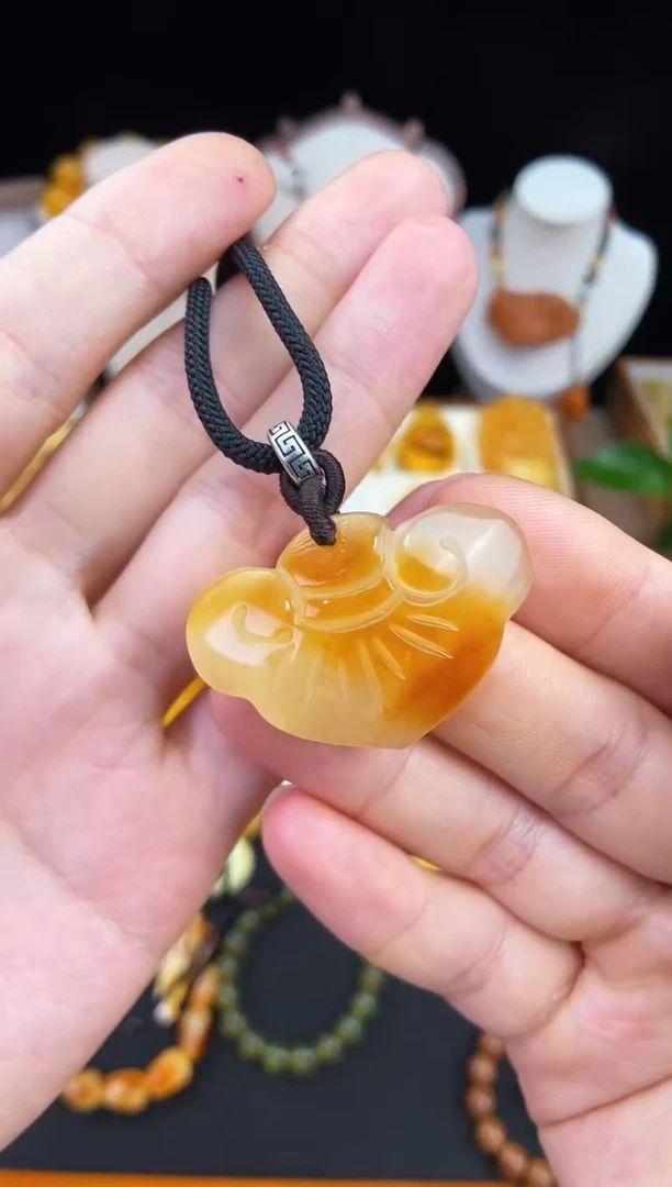 琥珀未镶嵌珠宝奇石柒月