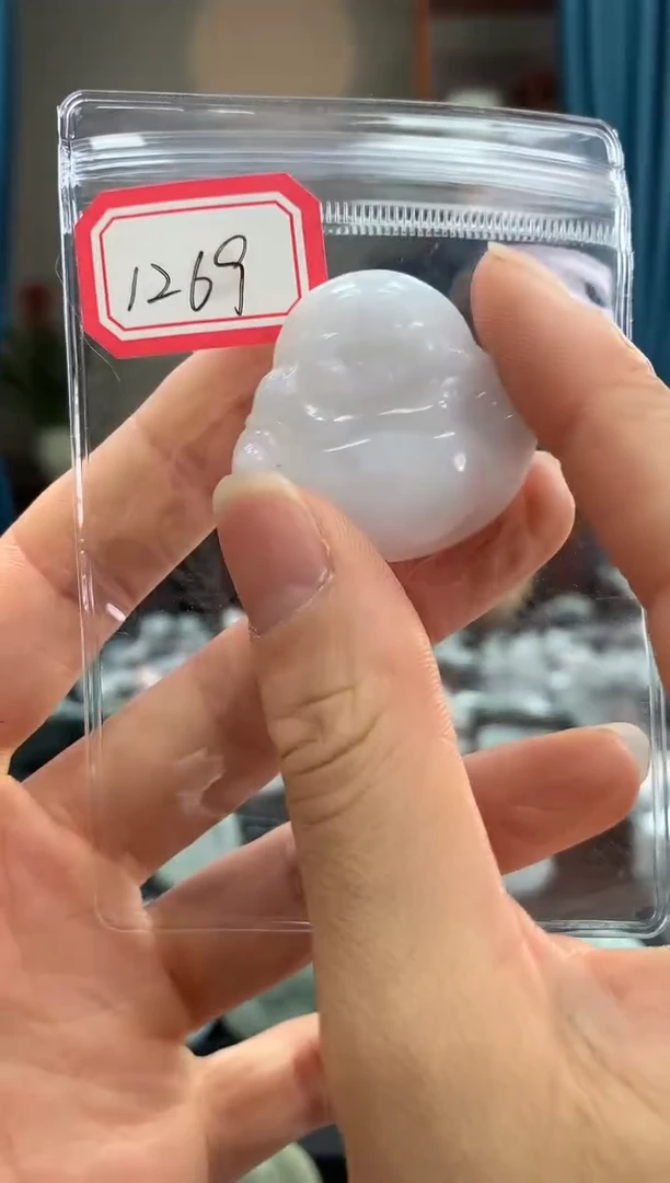 翡翠未镶嵌颈饰佛公 1269瑕疵慎拍