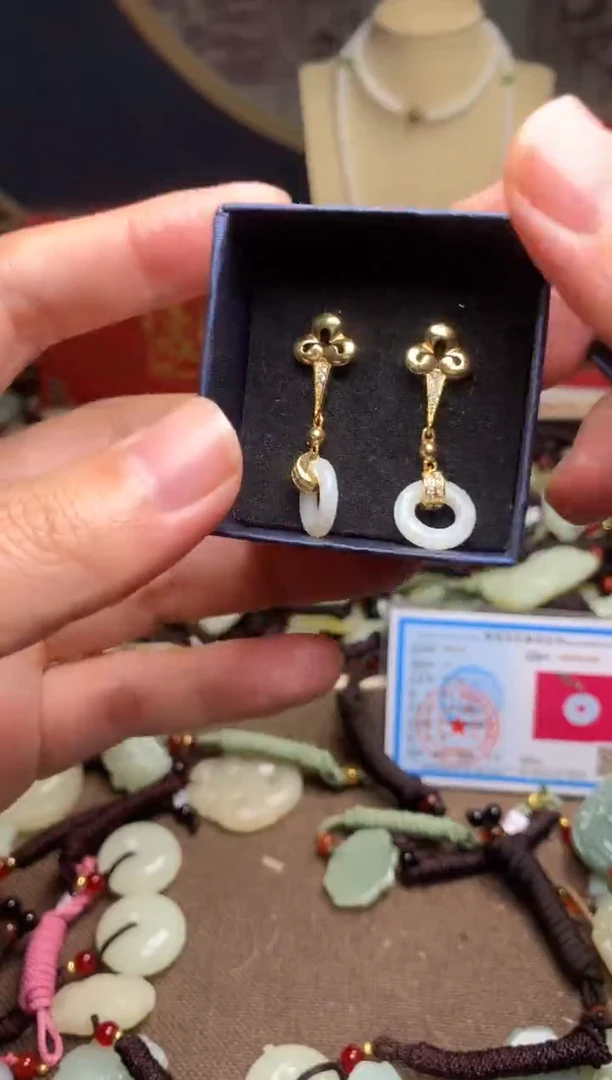 颈饰未镶嵌和田玉新疆料青海料清水和田玉吊坠