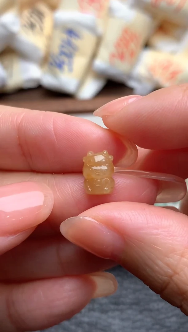 未镶嵌挂件翡翠一66