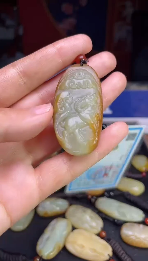 颈饰未镶嵌和田玉1