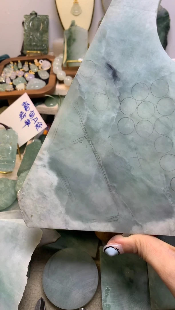 翡翠挂件未镶嵌惊*_缅甸A货翡翠，没有运费险