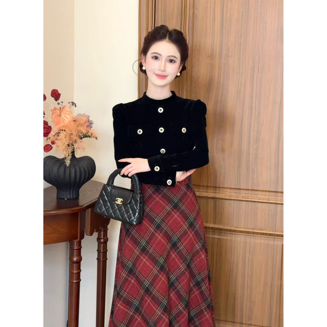 LiLi李李家【朗姆红酒】法式复古黑丝绒拼接红格纹连衣裙XMZH9680