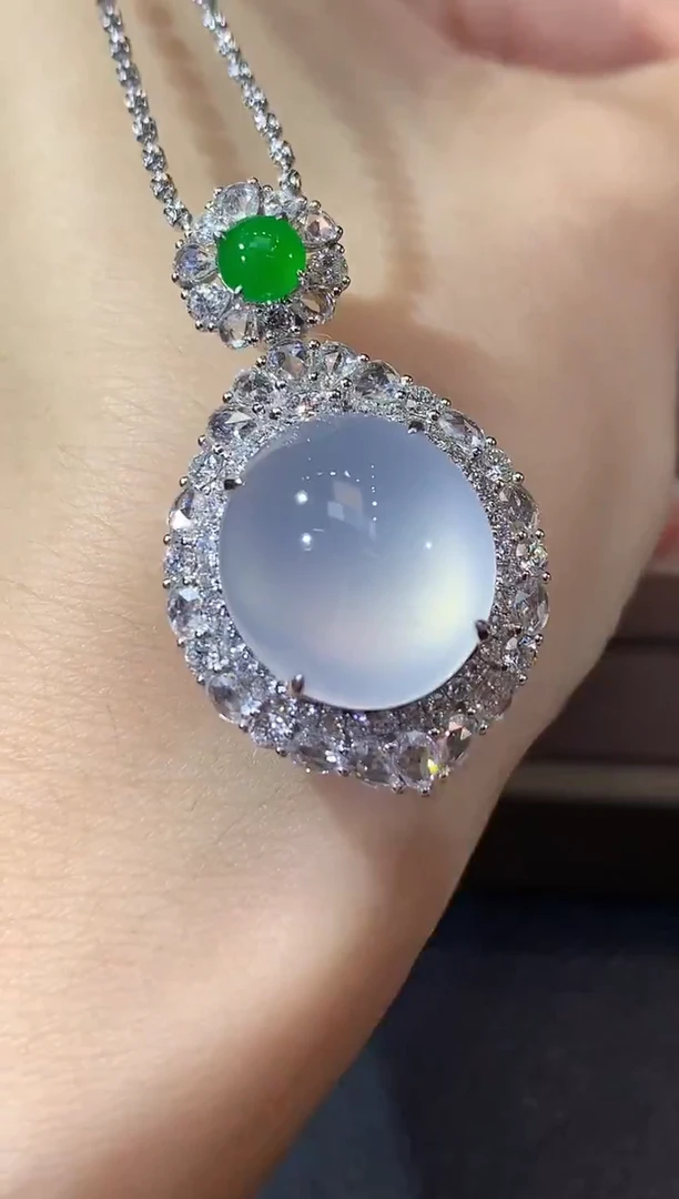 吊坠(不含链)18K金镶嵌翡翠C58