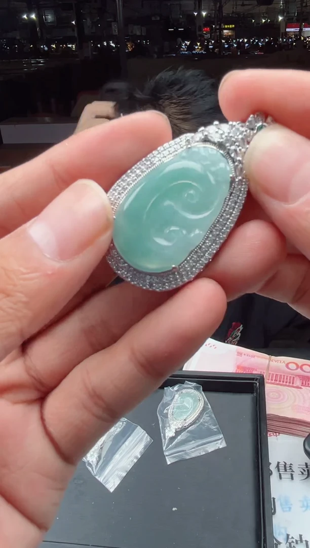 翡翠合金颈饰天然翡翠A货（多样性发货发其一）