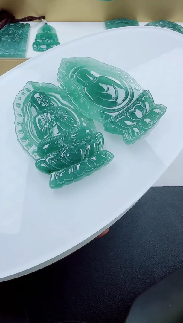 翡翠未镶嵌颈饰大日多样性发货随机一件发货