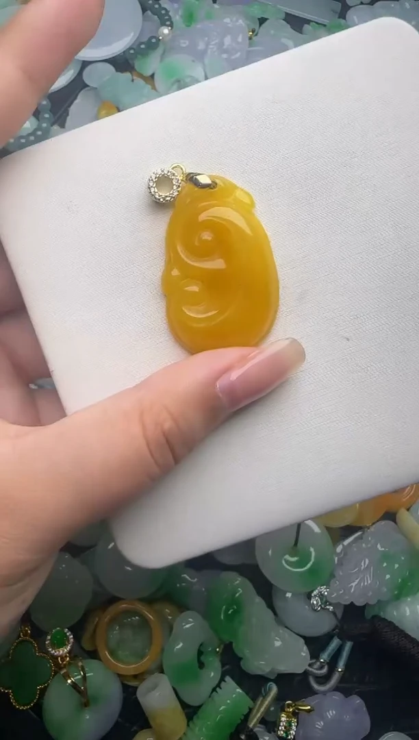 翡翠未镶嵌颈饰天然缅甸翡翠吊坠