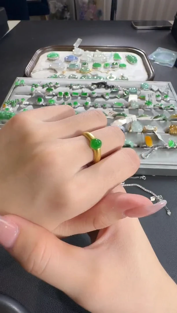 18K金镶嵌戒指翡翠【源头工厂】