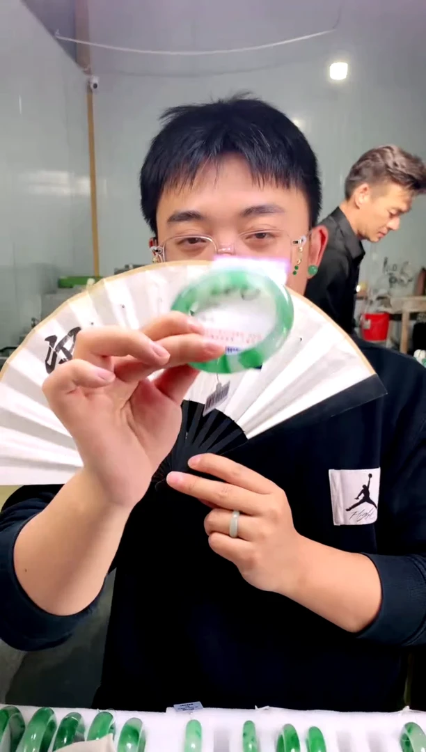 石英质玉手镯未镶嵌花羽遇非洲翠工厂-序号93