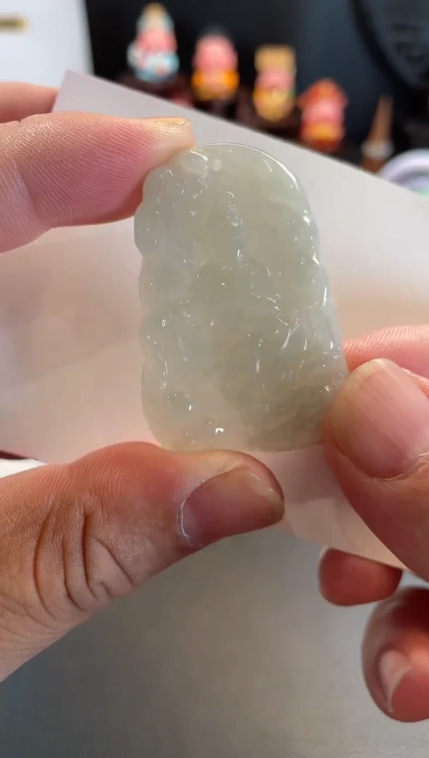 翡翠手镯未镶嵌53有纹裂