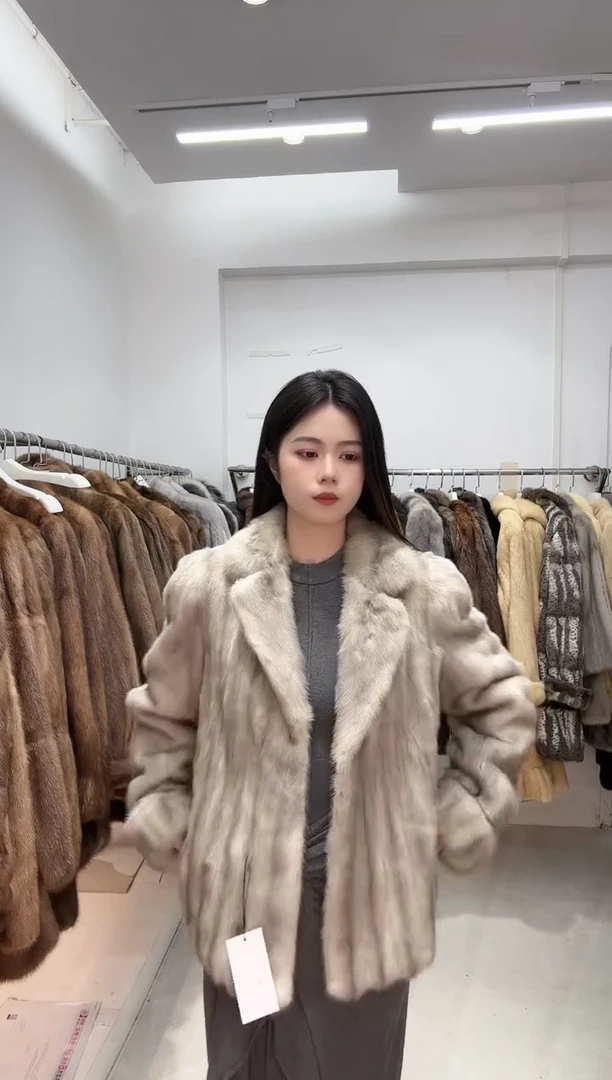 小橙子进口水貂皮草