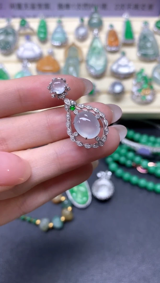 【闪购商品】翡翠吊坠(不含链)18K金镶嵌吊坠|3980+398