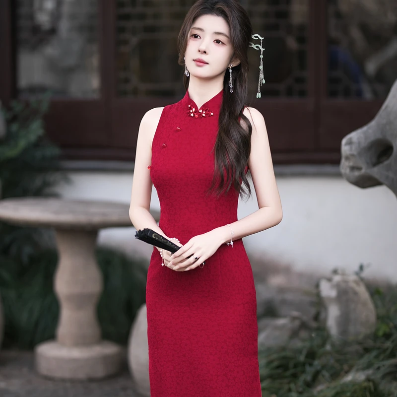 2025无袖新款改良旗袍红色中式复古日常修身气质订婚敬酒服连衣裙
