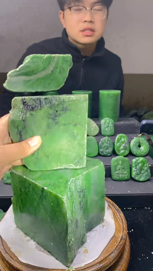 未镶嵌和田玉（碧玉）珠宝半成品1