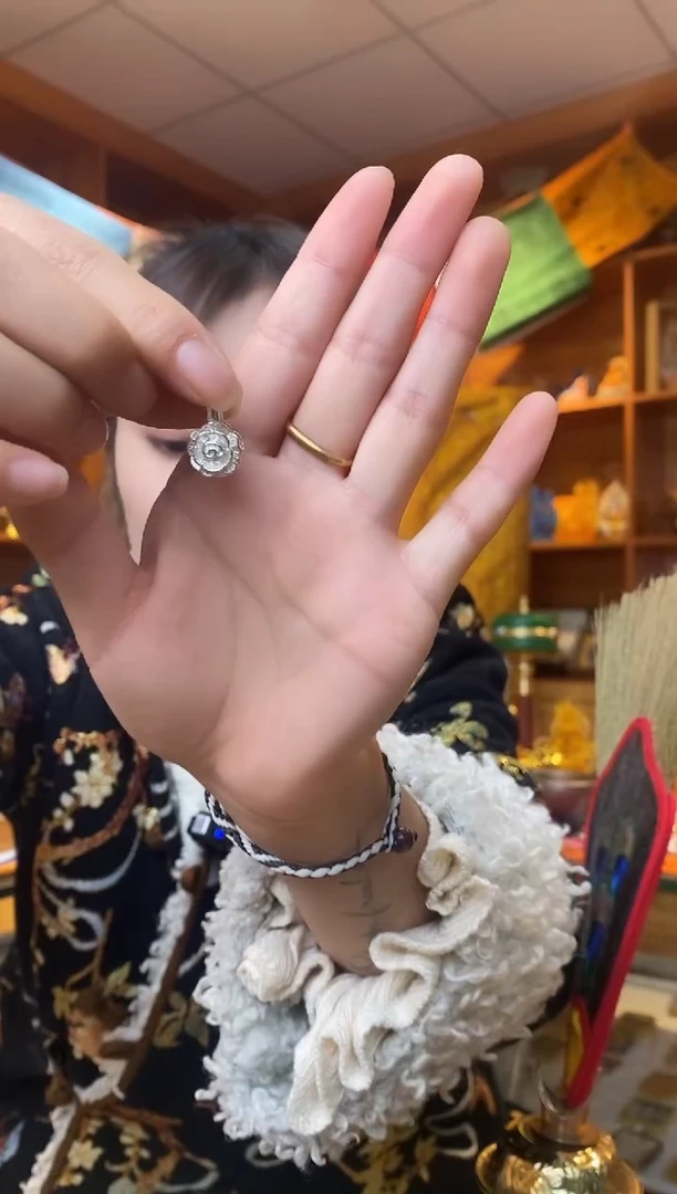 【闪购商品】泥塑莲花卡子-与实物略有差异介意者慎拍