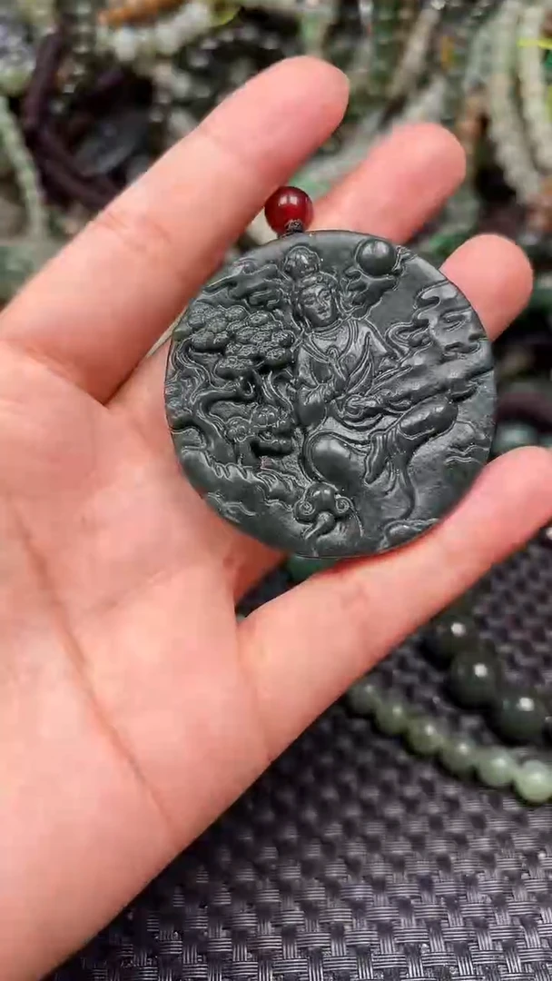 和田玉未镶嵌颈饰1