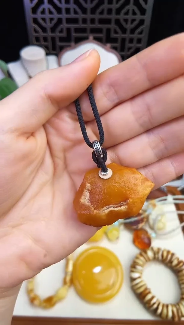 未镶嵌琥珀珠宝奇石柒月