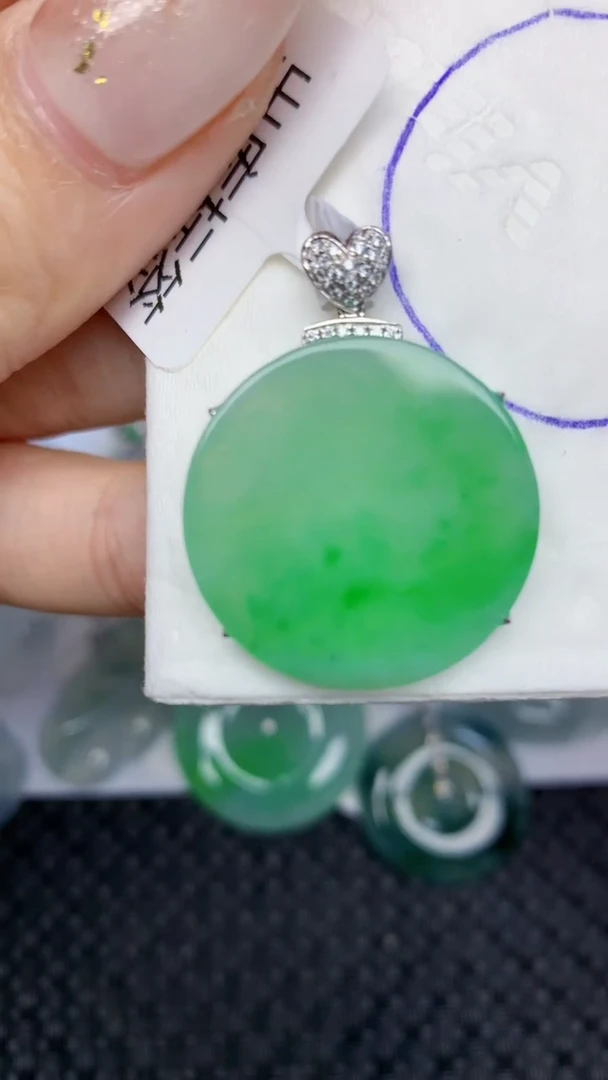 颈饰18K金镶嵌翡翠天然缅甸翡翠a货百元以上9元证书费自理