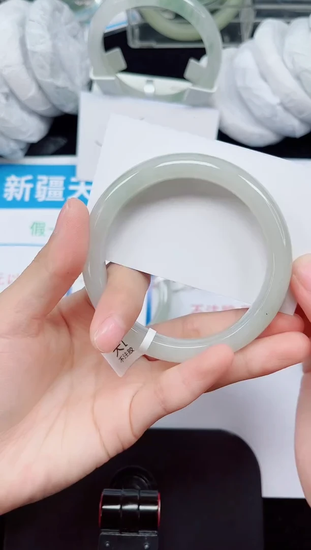 未镶嵌手镯石英质玉67-60/61