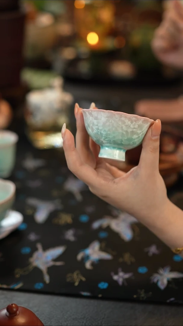 摆件陶窑变结晶釉渐变青-高足花口杯