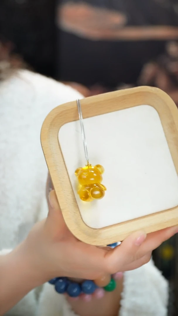 蜜蜡吊坠(不含链)未镶嵌天然蜜蜡小熊吊坠