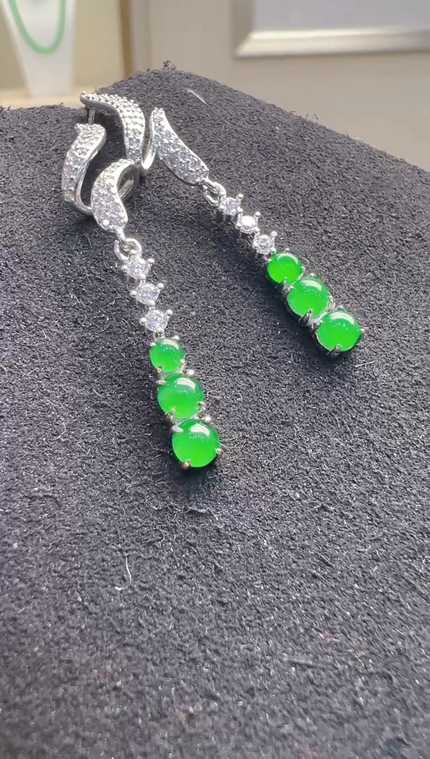 【闪购商品】翡翠耳饰银S925镶嵌多样性发货拍一发一