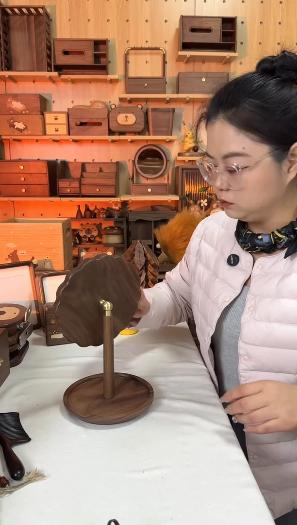 木北美黑胡桃花瓣镜子