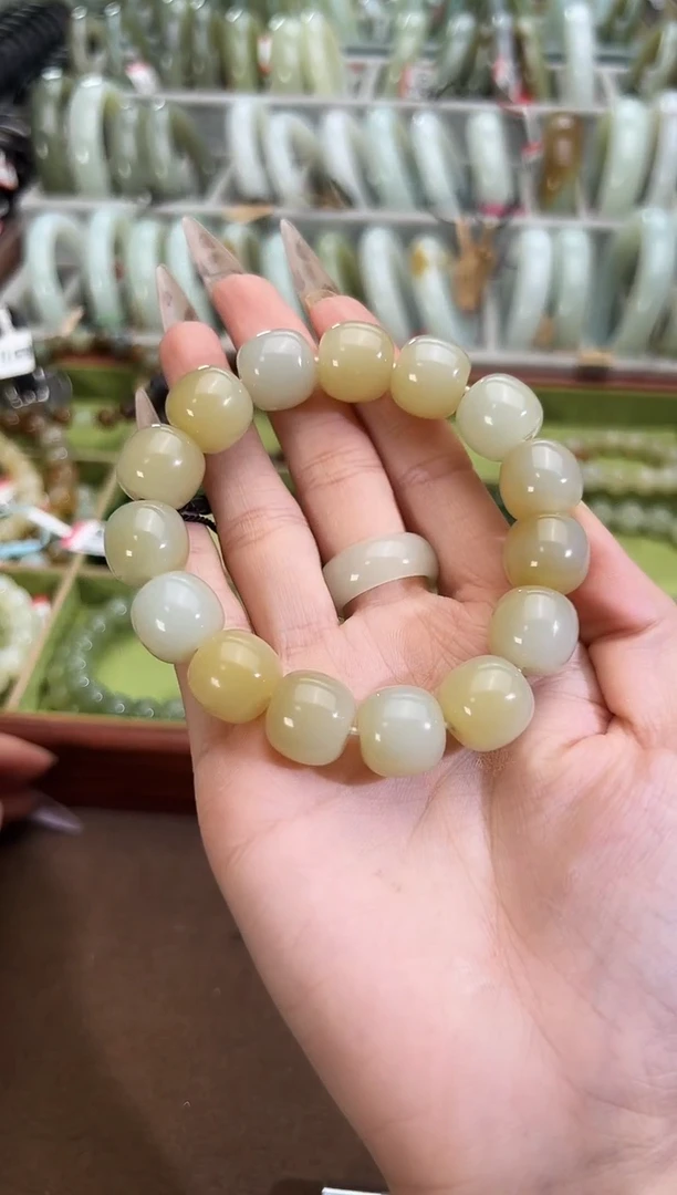 未镶嵌手串和田玉且末料迪克兰老型珠手串卡13*14 （83分）