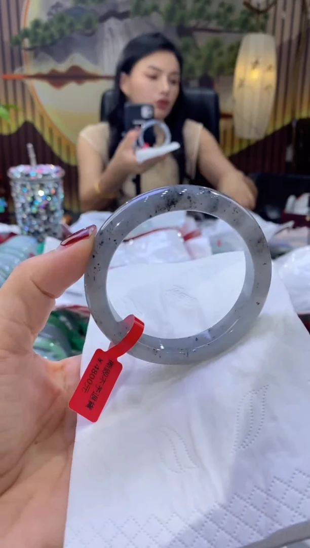 翡翠手镯未镶嵌多人04358