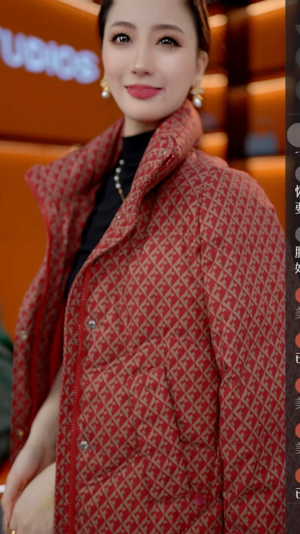 2024杭州原版正品专柜冬季百搭翠绿显瘦减龄保暖鸭绒服ZF-R018