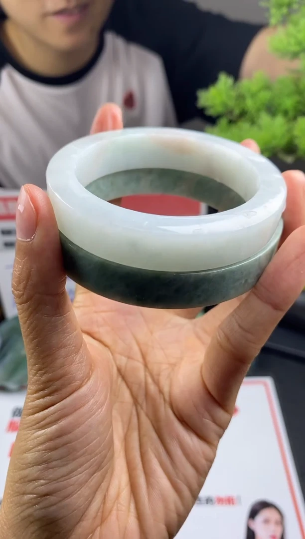 未镶嵌手镯定制翡翠（多样性发一）