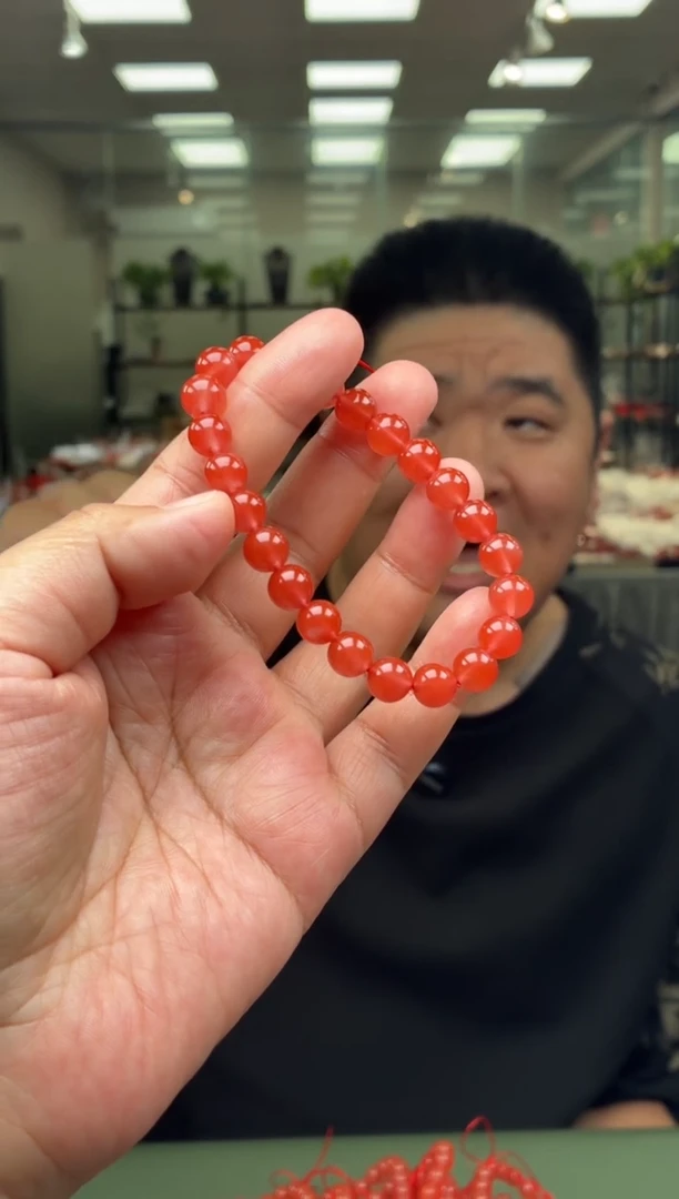 未镶嵌手串南红玛瑙单圈手串一条约8mm多样性发货