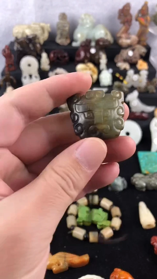 未镶嵌和田玉（糖玉）挂件玩**事99