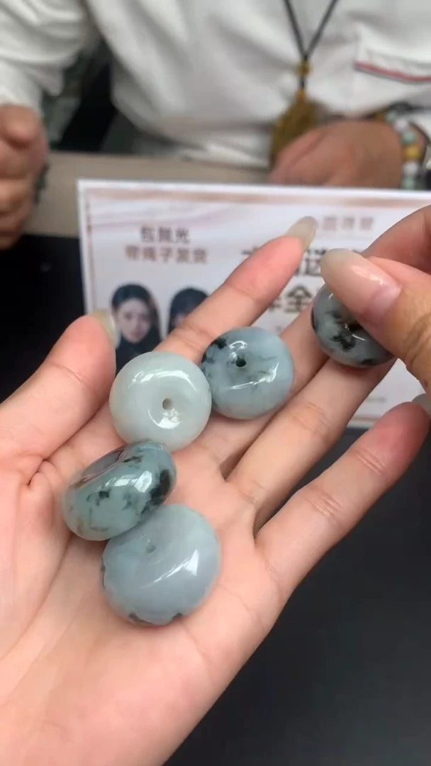 【闪购商品】翡翠吊坠(不含链)未镶嵌挂件其他随机发A1 |+0