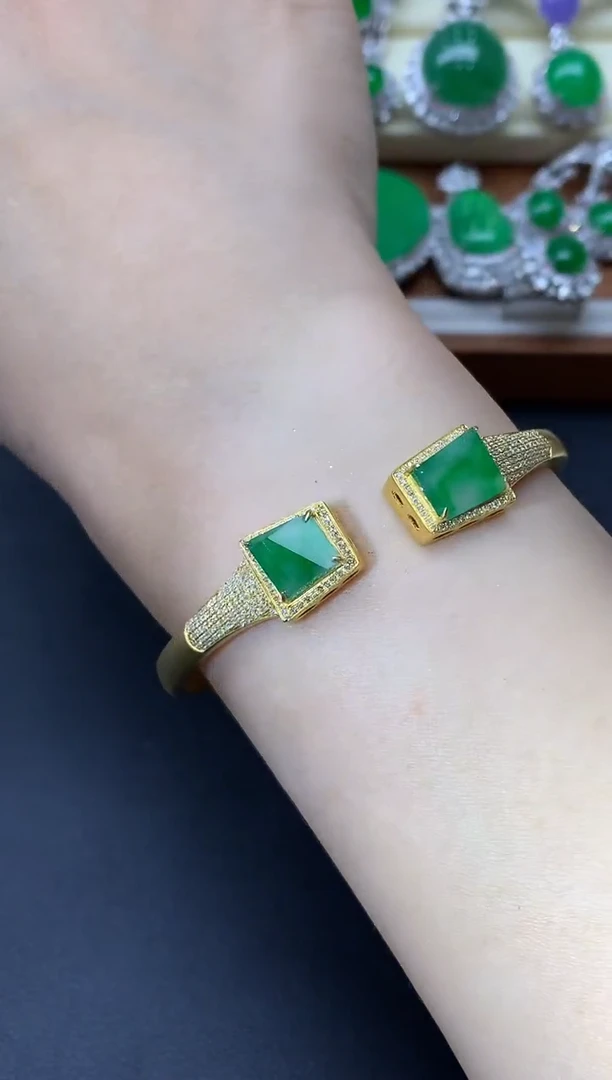 18K金镶嵌手镯翡翠430-中国好珍宝