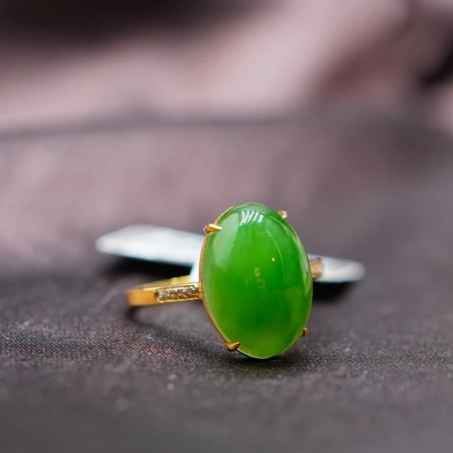 18K和田玉碧玉旦形戒指 T060207