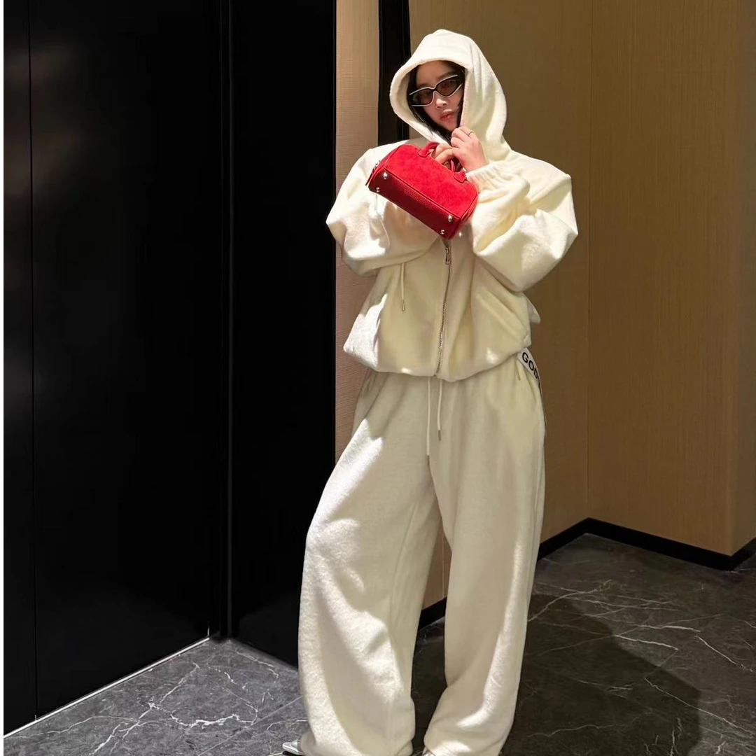 宠儿【2024冬季财神韩版羊羔毛连帽外套＋羊羔毛加绒卫裤】套装