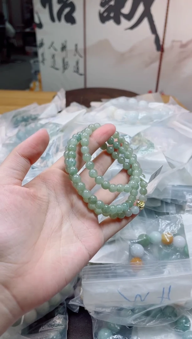 定制翡翠未镶嵌珠串