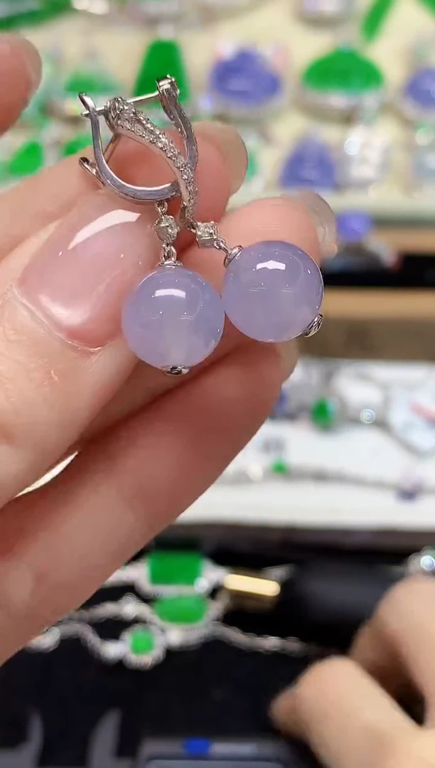 18K金镶嵌翡翠耳饰W多样性发其一