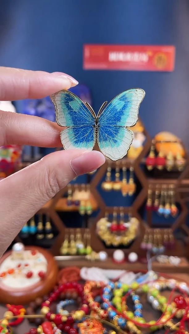 ，大漂亮蝴蝶胸针