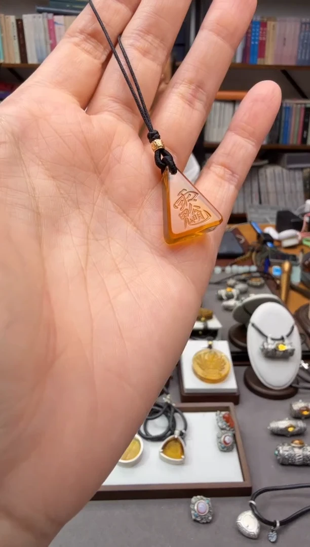 未镶嵌颈饰琥珀手机挂1