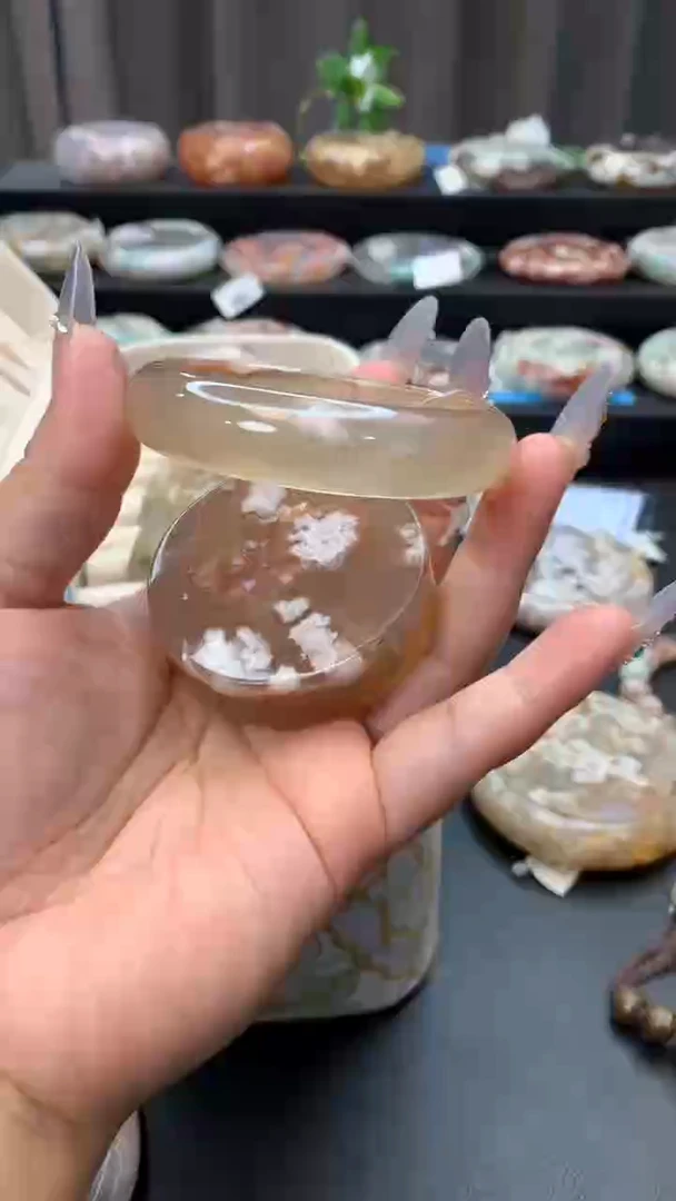 未镶嵌手镯石英质玉（55圈口）赠送镯心