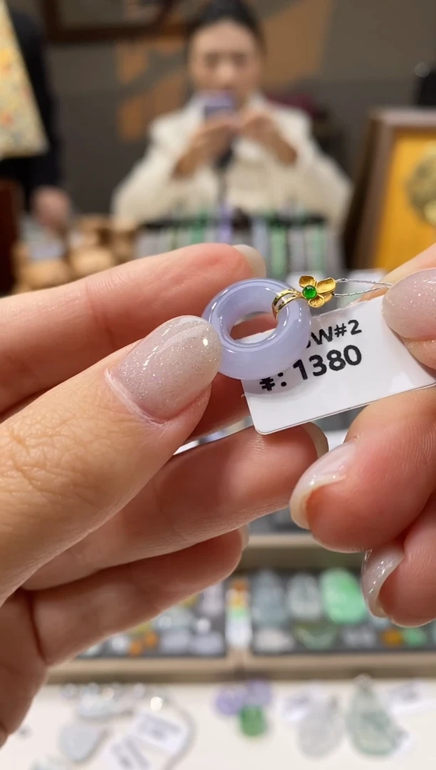 颈饰18K金镶嵌翡翠甜甜圈