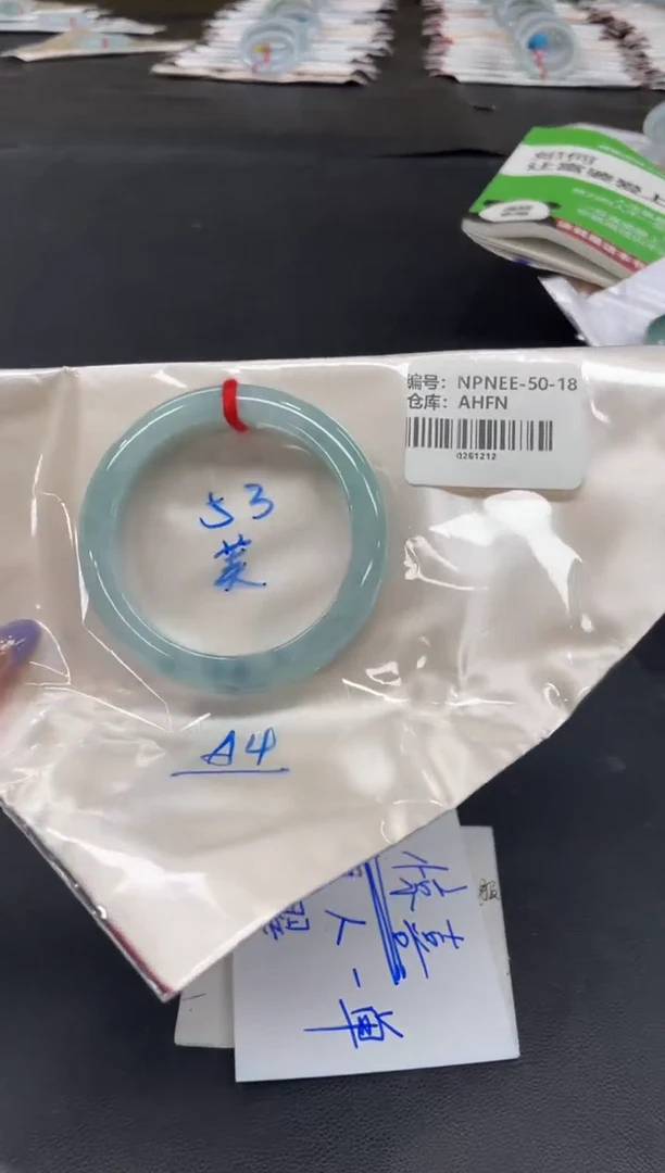 未镶嵌手镯翡翠翡翠手镯