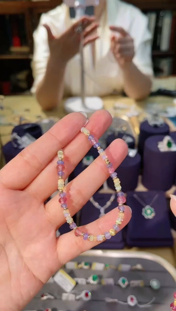 【闪购商品】碧玺手链18K金镶嵌欧泊坦桑石碧玺手链