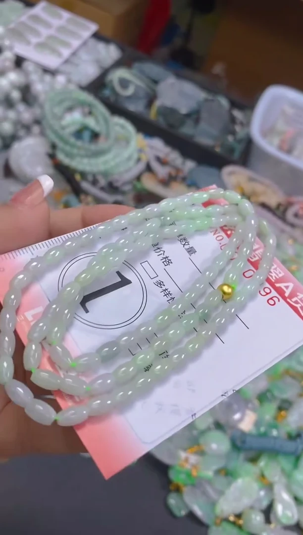 翡翠未镶嵌颈饰闪购0010996