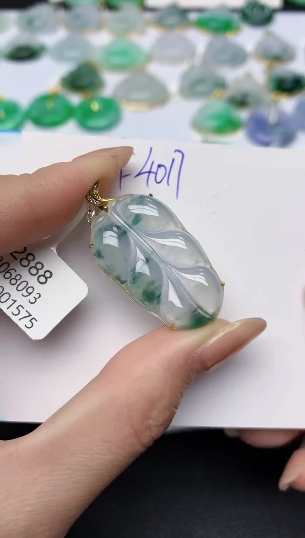 颈饰18K金镶嵌翡翠天然缅甸A货翡翠百元以上9元证书费自理