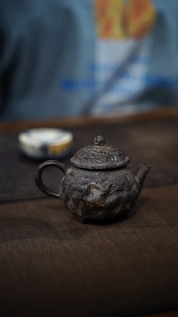 爱****张全手工制作  古南蛮三足后手壶