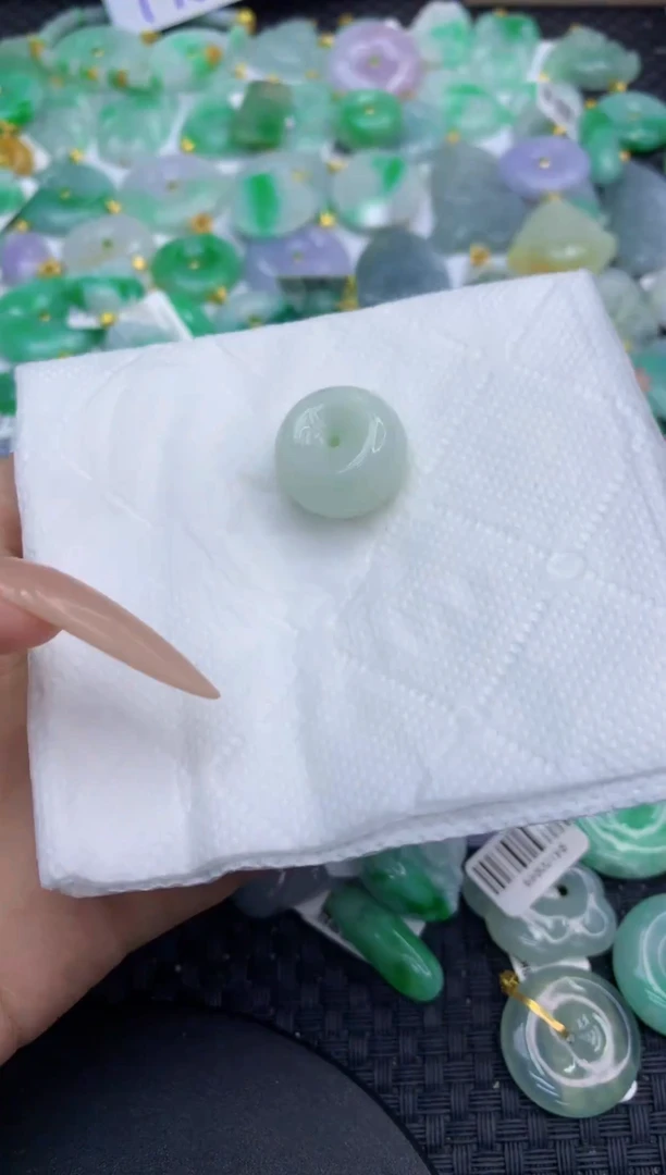 颈饰未镶嵌翡翠天然缅甸A货翡翠